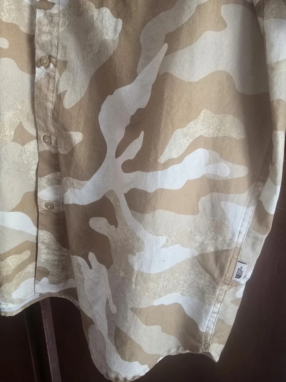 The North Face Men’s Short Sleeve Beige Camo Button-Up Shirt NWT